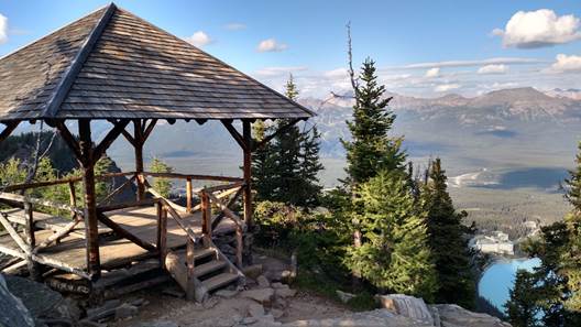 https://media-cdn.tripadvisor.com/media/photo-o/0c/8a/44/4f/the-big-beehive-shelter.jpg